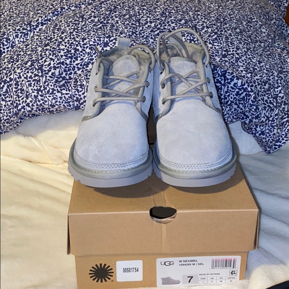 Woman Neumel Ugg